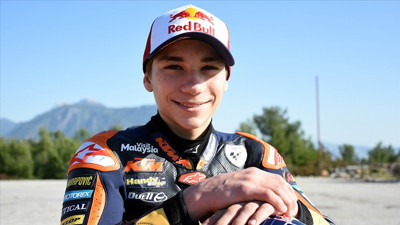 Milli motosikletçi Deniz Öncü'nün 2022 yılındaki rakipleri açıklandı