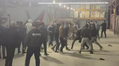 Yumruk ve tekmeli kavga