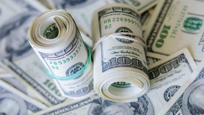 Dolar piyasaların açılmasını beklemeden alev aldı