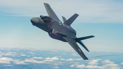 Akdeniz'e düşen F-35 için yarış: Rusya ele geçirmeden çıkarılacak