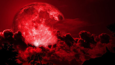 Kassandra kanlı ayın içinde gördüklerini titreyerek açıkladı