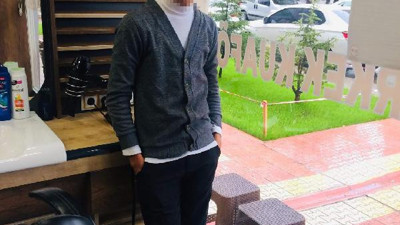 Berberde çıraklık yapan 14 yaşındaki çocuk işçiyi "yanlış tıraş" için demir copla dövdü!