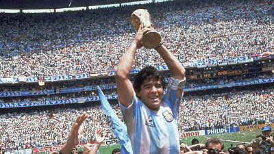 Maradona kalbi olmadan gömüldü