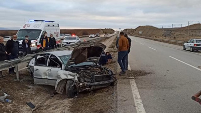 Otomobil su kanalına düştü