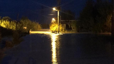 Antalya'da işçiler su taşkını nedeniyle mahsur kaldı