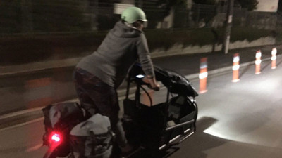 Kendi doğumuna bisiklet sürerek yetişti