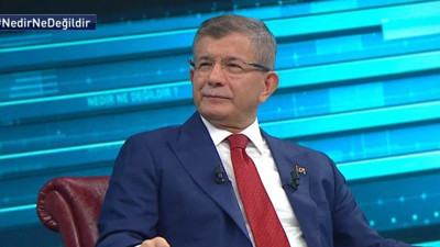Davutoğlu: Erdoğan üç şeyi keşfettiğinde bozulmaya başladı