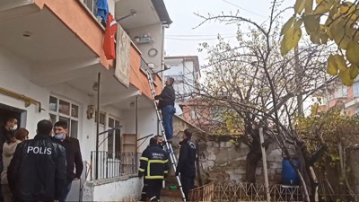 Eşi ve iki çocuğunu rehin aldı