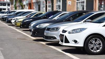 İkinci el araba fiyatları çıldırdı, sıfır araçları geçti. Golf’e 900 Bin TL 1 yaşında Clio’ya 500 Bin TL istediler