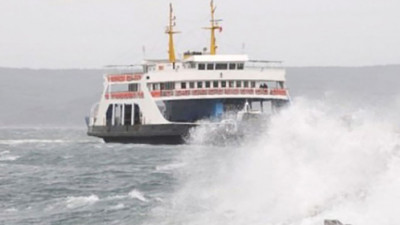 İstanbul’da lodos nedeniyle bazı vapur seferleri iptal oldu