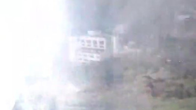 Başakşehir’de kıyamet koptu. Lodos, yüksek gerilim hattında patlama meydana getirdi.