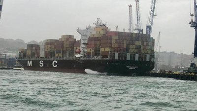 Karaya oturan gemiyi kurtarma çalışmaları başladı