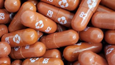 Covid-19 ilacı Molnupiravir'e onay tavsiyesi