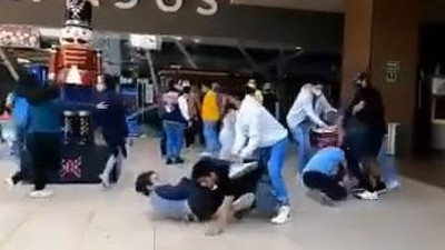 Tekme ve yumruklar havada uçuştu