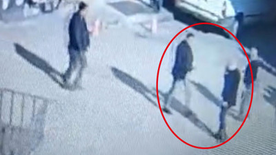 MHP’li başkan caddenin ortasında gazeteciyi dövdü, ölümle tehdit etti! Şoke eden kamera kayıtları ortaya çıktı