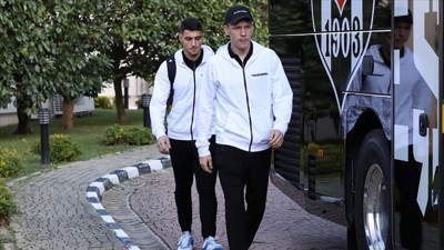 Beşiktaş, Dortmund maçı için Almanya'ya gitti