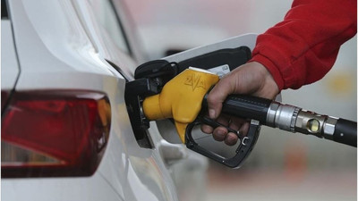 Motorine dev zam geldi. Tarihinde ilk kez çift haneleri gördü