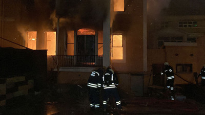 Tarihi bina küle döndü