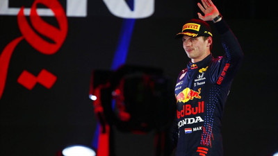 Formula 1'in son yarışında pole pozisyonu Verstappen'in