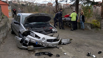 Oğlunun kaza yaptığı otomobili gören babadan sert tepki