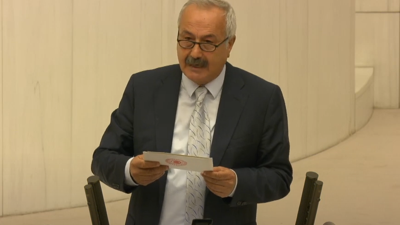 CHP Nevşehir Milletvekili Faruk Sarıaslan Ozan Arif'in şiirini okudu Meclis'te alkış koptu! AKP sıralarını kızdıran şiir