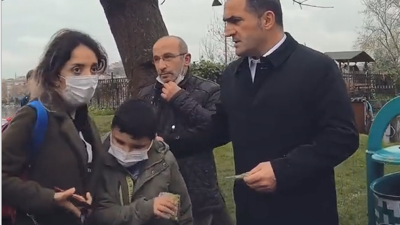 AKP’li Beyoğlu Belediye Başkanı Haydar Ali Yıldız fena yakalandı. İBB’yi kötülemek için çevirdiği filmde Mercedes’ine kıyamadı