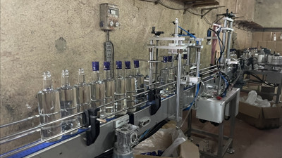 Kocaeli'de 3 ton sahte içki ele geçirildi