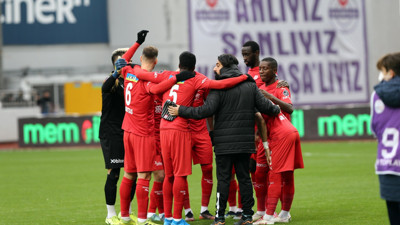 Sivasspor geriden gelerek kazandı! Seri 4 maça çıktı