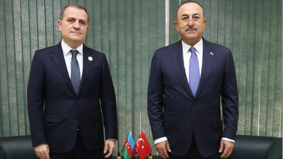 Dışişleri Bakanı Çavuşoğlu, Azerbaycanlı mevkidaşı ile görüştü