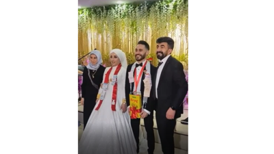 Ayçiçek yağının fiyatı altınla yarışınca damada düğünde takı olarak takıldı
