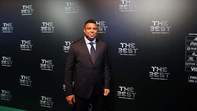 Brezilyalı Ronaldo, Cruzeiro'yu satın aldı