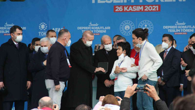 İzmir’deki depremzedeler için yapılan evler bitmedi iddiası