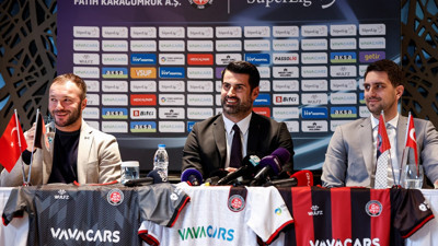 Fatih Karagümrük'te Volkan Demirel için imza töreni