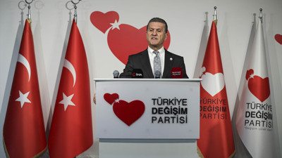 TDPartisi Genel Başkanı Mustafa Sarıgül: Dolar 7 liradan 18 liraya çıkarken bu tedbirler neden alınmadı?