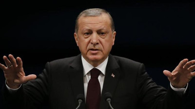 Baskından da baskın diyerek erken seçim tarihini açıkladı