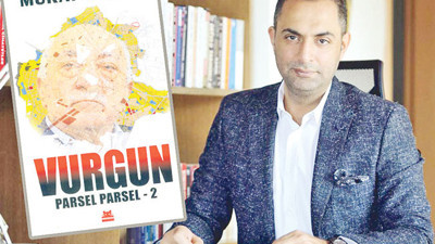 Murat Ağırel yeni kitabı Vurgun’u imzalıyor (22 Aralık 2021)