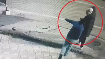 Hiç tanımadığı kadına sokak ortasında hayatının şokunu yaşattı. Kim durduracak bu magandaları?