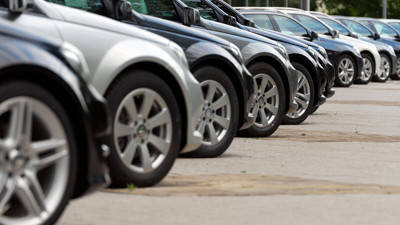 Otomotiv sektöründe art arda indirimler yaşanıyor. Alman devinden de indirim haberi geldi