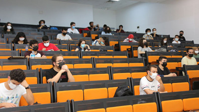 Üniversitelerden peş peşe Omicron tedbirleri