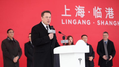 Elon Musk’a bir darbede Çin’den: Çöp yığını