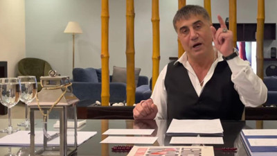 Sedat Peker’in yargılanması başladı. Mahkeme Başkanı'nın sözleri salondaki avukatları güldürdü