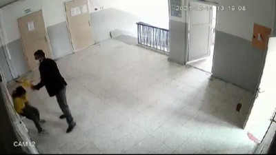 Öğretmen şiddetine maruz kalan öğrenciye Şahan Gökbakar'dan eğitim bursu