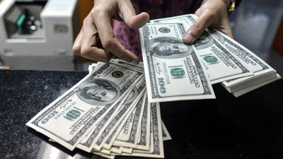 Dolar için iktidarın raftan indireceği paketi açıkladı. Yeni Şafak yazarı içeriden aldığı bilgiyi aktardı