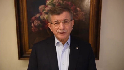 Ahmet Davutoğlu'ndan flaş iddia: Yağmur gibi yağan zamlarla onları besleyecekler