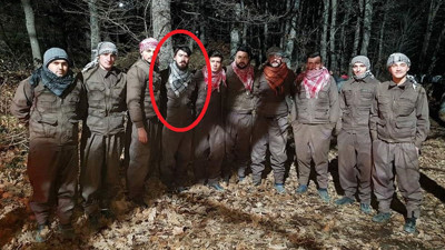 Filmde oynadığı terörist rolü hayatını kararttı, işten çıkarıldı. Arkadaşından akılalmaz tuzak