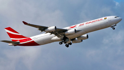 Uçak tuvaletinde şoke eden olay. Tuvalette bebek bulundu