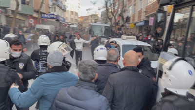 Gaziosmanpaşa meydan muharebesi. Pazar yerinde ortalık karıştı! Polisten pazarcılara gazlı müdahale…