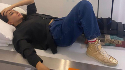 Ebru Yaşar hastaneye kaldırıldı. Apar topar ameliyata alındı
