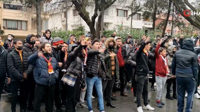 Florya'da yönetim istifa sesleri! Taraftarlar akın etti
