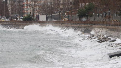 Deniz ulaşımına 'poyraz' engeli